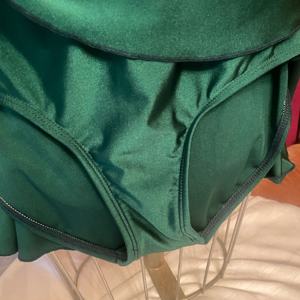 Bettie Page Emerald Green Vintage-Style One-Piece Swimdress - Picture 3 of 7